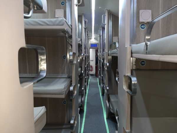 Indian Railways to replace 3-Tier AC Train Coaches. Offers Aircraft-Style Luxury.