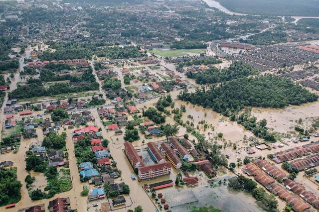 Rains In Mumbai. Mumbai Richie Rich Should Help: Sanjay Raut on Maharashtra Floods.